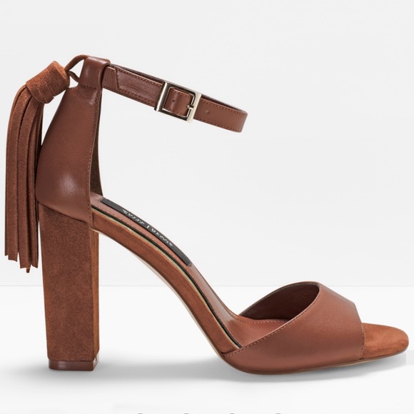 WHBM SUEDE TASSEL CHUNKY HEELS - Picture 1 of 12